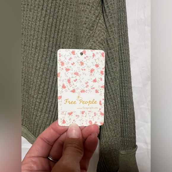 NWT We The Free Free People Women's South Side Thermal Top Moss Green Sweater - Picture 6 of 11